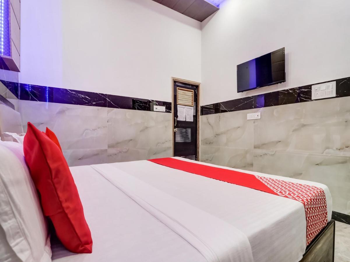 Oyo Flagship 83121 Hotel Rose Vip Saháranpur Exteriér fotografie